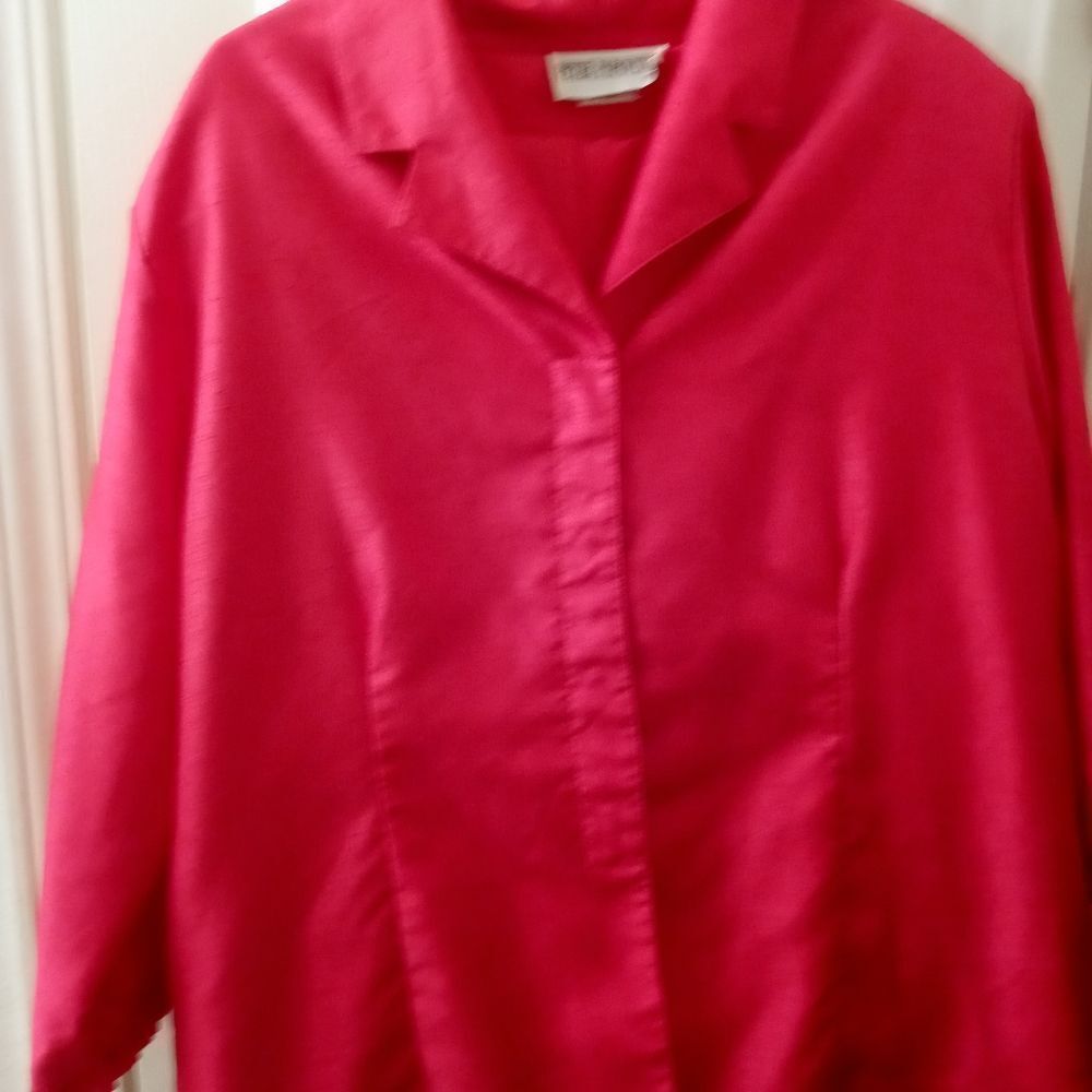 Peter Popovitch outfit. Button down top and elastic waist pants 16" across